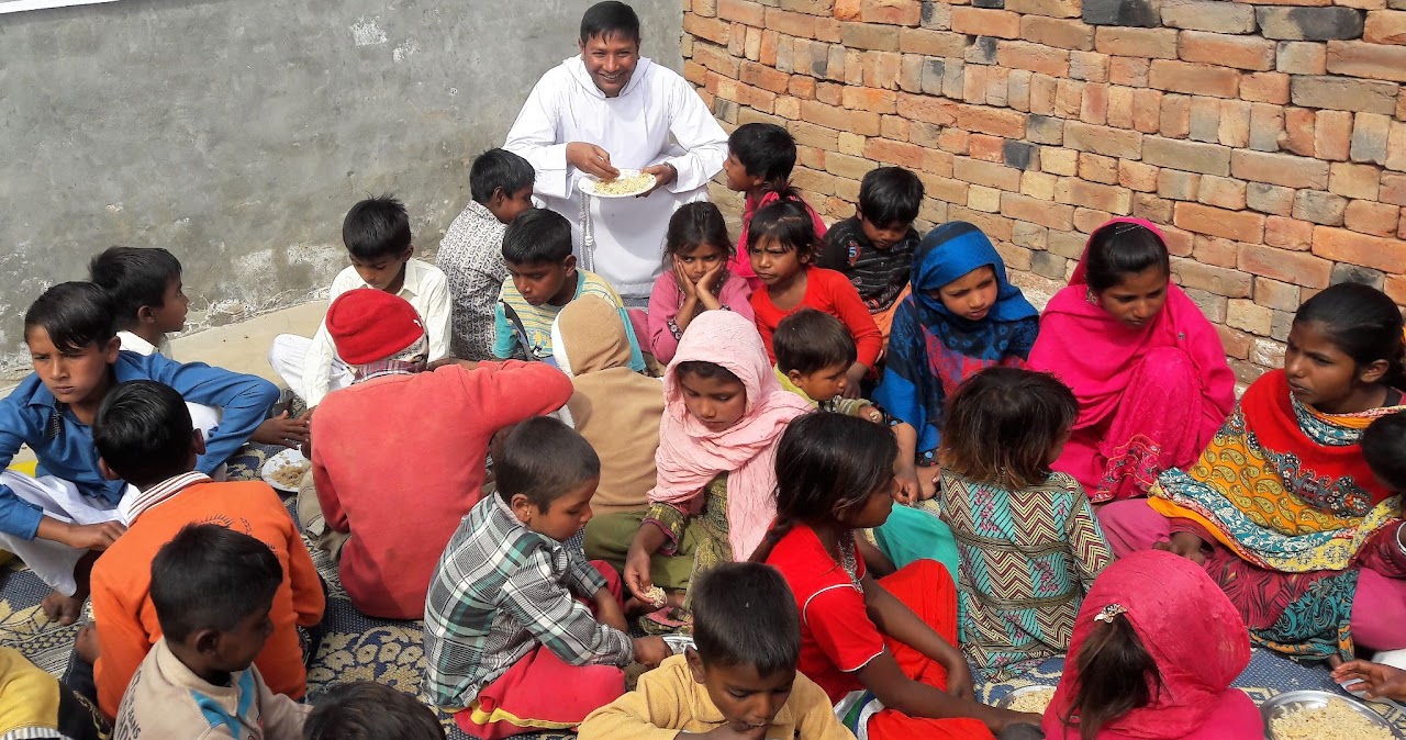 Food distribution to children