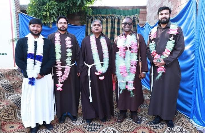 Friars welcomed with garlands